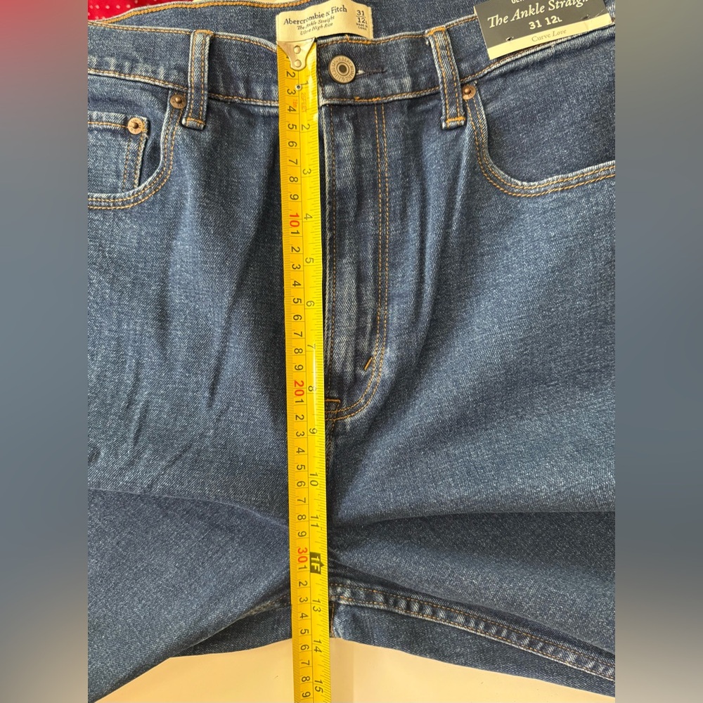 Abercrombie & Fitch Ultra High Rise Curve Love Ankle Straight Jeans size 31/12L - Picture 14 of 15